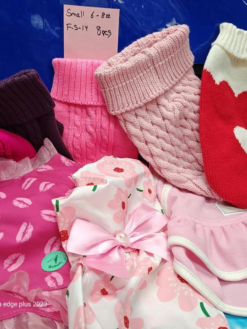 Dog Outfit Bundle ( Small 6 to 8 Pound Pets ) Brand New Save with a Bundle
